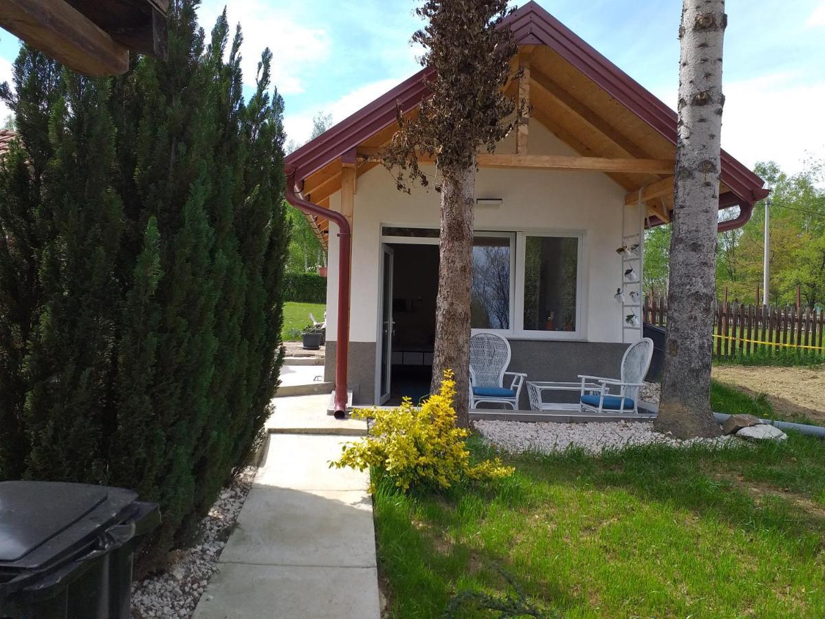 Holiday Home Tunnel Ravne Visoko Eksteriør billede